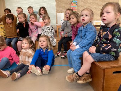 Joepie! Poppenkast voor de kleuters van juf Veerle en juf Lucy.