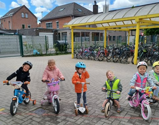 Fietsen (juf Veerle)