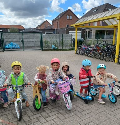 Fietsen (juf Veerle)