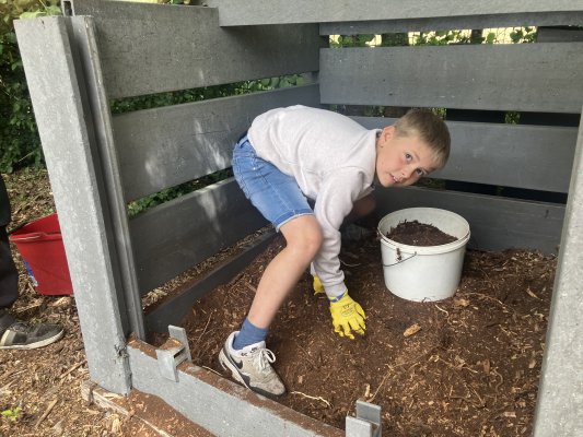 Naar het containerpark met de derdeklassers