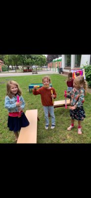 Buitenklas bij Juf Bette en juf Annick 