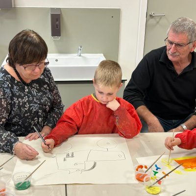 Grootouders op bezoek bij juf Stephanie en juf Tessa