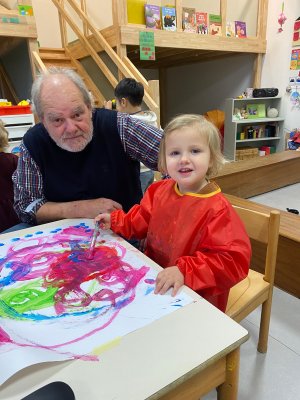 Grootouders op bezoek in de klas van juf Lucy
