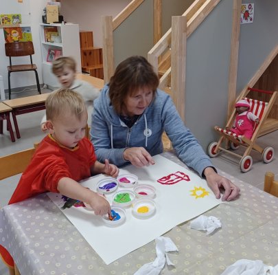Groootouders op bezoek in de klas van juf Veerle.