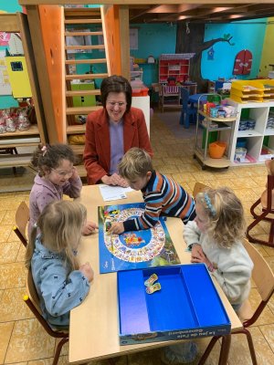 Grootouders op bezoek bij juf Annick en juf Bette