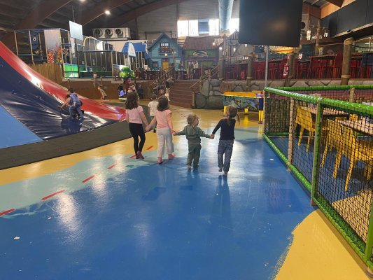 Schoolreis Raf en Otje ( deel 1)