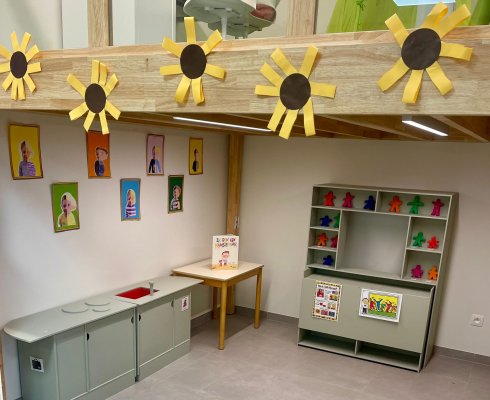 Kunsttentoonstelling juf Tessa en juf Stephanie.