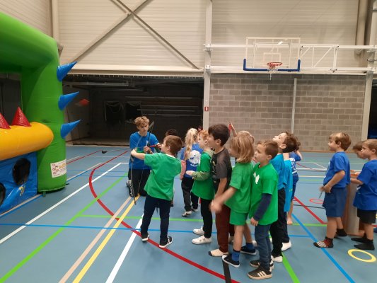 Met het eerste leerjaar naar de scholencross.