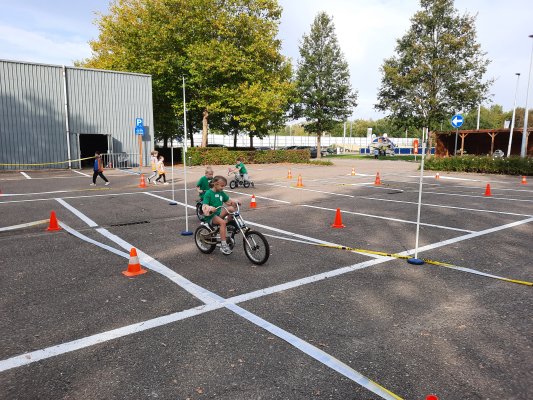 Met het eerste leerjaar naar de scholencross.