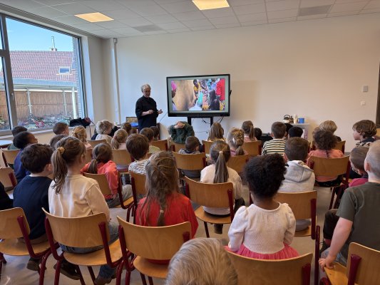 Vastenproject ‘2 emmertjes water halen’.