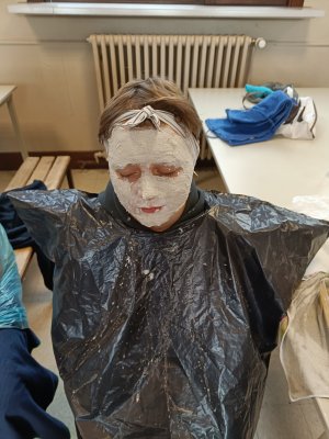 Zet de maskers maar op... 