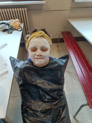 Zet de maskers maar op... 