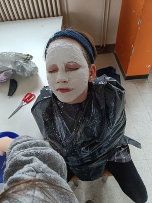 Zet de maskers maar op... 