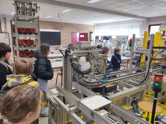 De leerlingen van het 5de leerjaar gingen naar campus Sint-Paulus.