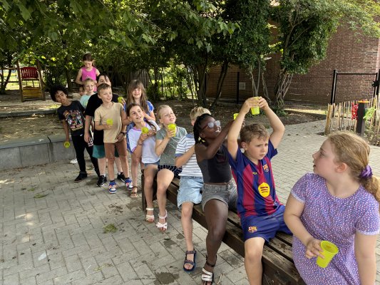 Waterspelletjes en zoutkleuren