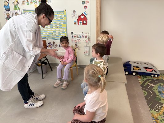 Bezoek van mad science