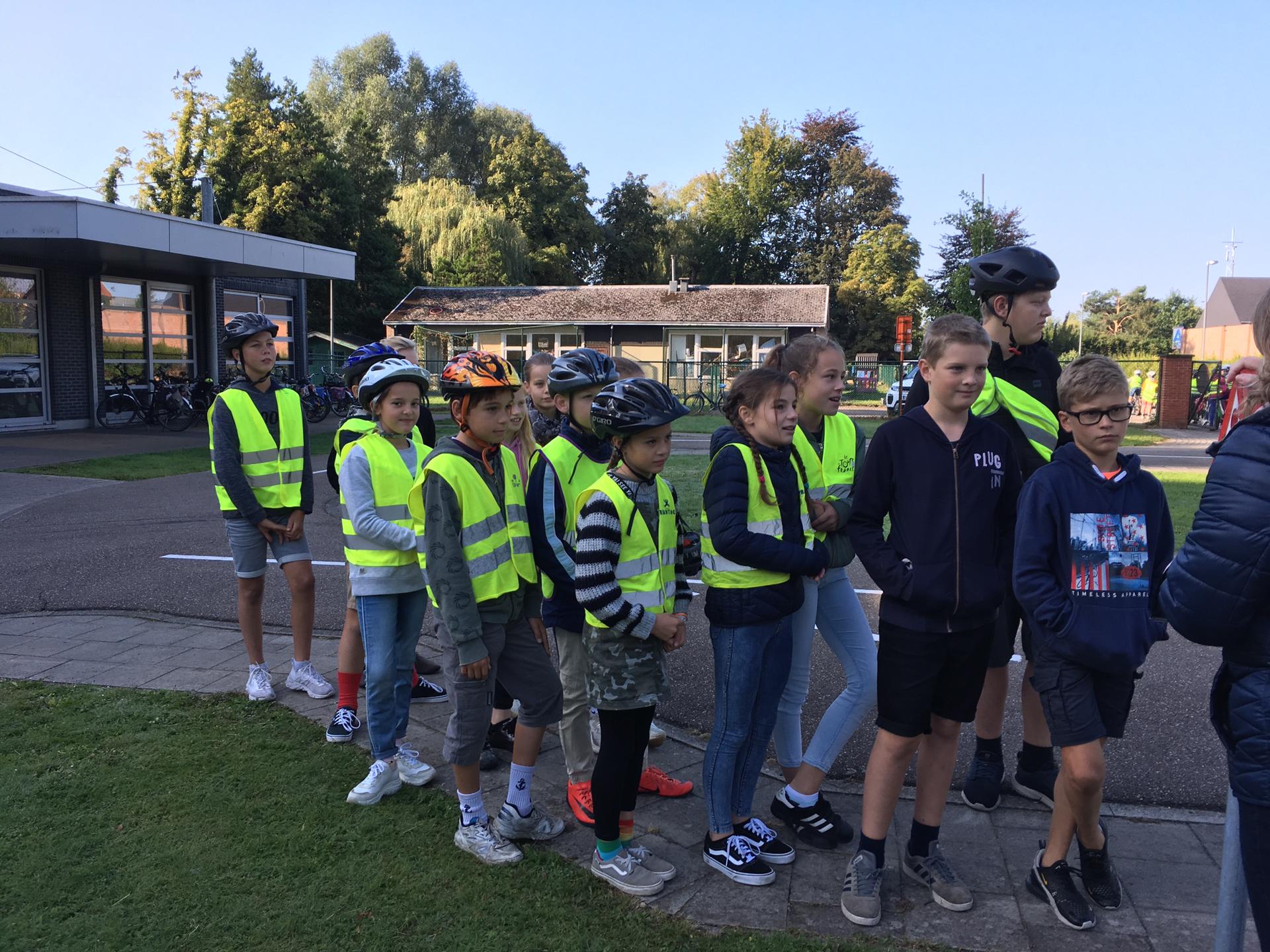 Naar het verkeerspark met het zesde leerjaar. 